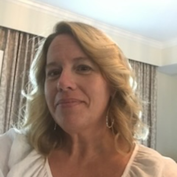 Meet your Posher, Jes - Picture 3 of 3